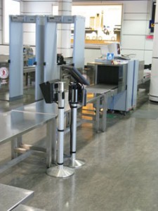 security-bpss-1 The BPSS provides benefits to the travelling public, as well as all stakeholders involved. A primary benefit that became apparent early in the trial was providing the capability of notifying passengers before they enter a queue that they were at the wrong checkpoint.