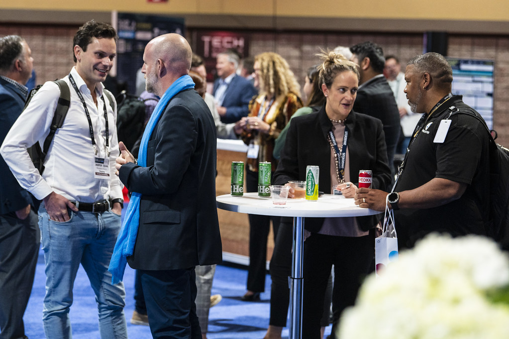 Networking reception at FTE Global