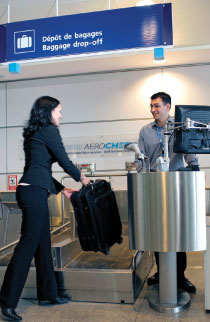 Efficiencies check Antoine Rostworowski, Director, Business Development, Aéroports de Montréal, believes that common bag drop and common self-service in general offer an opportunity to handling agents that are willing to change and adapt.