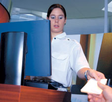 Efficiencies check With the common bag drop solution in use by Swissport at Zurich, it measured an average of 27 seconds for a bag drop with one bag, including printing the bag tag and a quick passport check.
