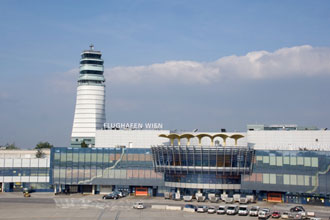 Vienna Airport implementing world’s first common-use self-boarding gates