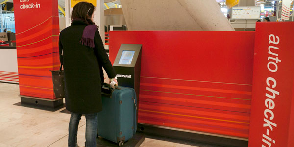 Iberia’s Project Ágora - new ‘smart’ scales for weighing suitcases at Madrid-Barajas