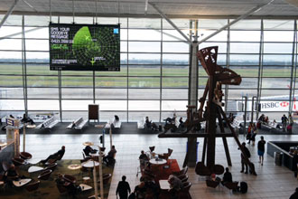 Brisbane Airport personalises passenger experience with SMS sharing screens