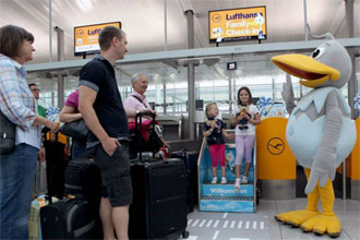 Lufthansa opens family check-in desks