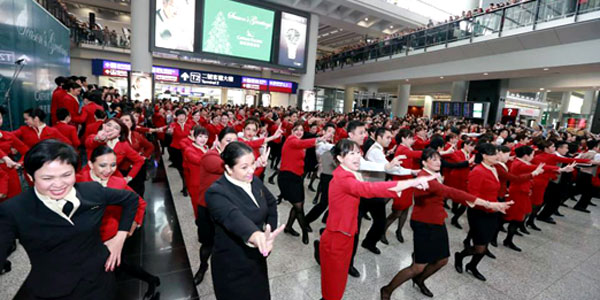 Cathay Pacific’s flash-mob dance routine at HKIA.