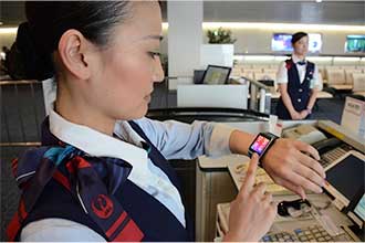 Japan Airlines trials smartwatches and iBeacons to improve service at the gate