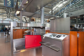 Hamburg Airport rolls out self-service bag drop for Lufthansa and easyJet passengers