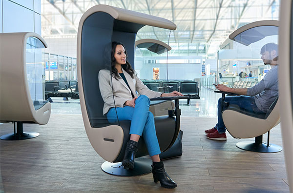 Embedded speakers allow passengers to listen to their own music while relaxing in one of the new “silent chairs”.