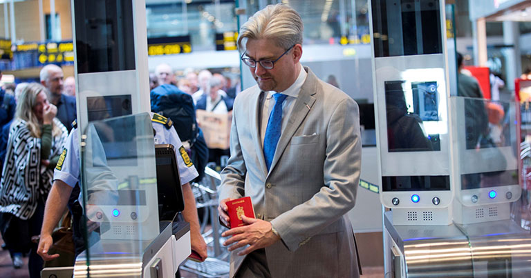 Copenhagen Airport embraces self-service with new automated passport control e-gates