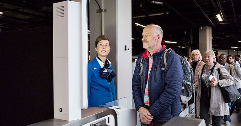 schiphol-klm-biometric-boarding