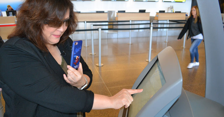 Seattle-Tacoma Airport uses smart glasses and mobile app to assist blind and low vision passengers