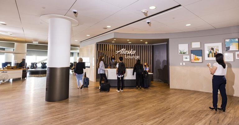 Alaska Airlines unveils new SFO lounge