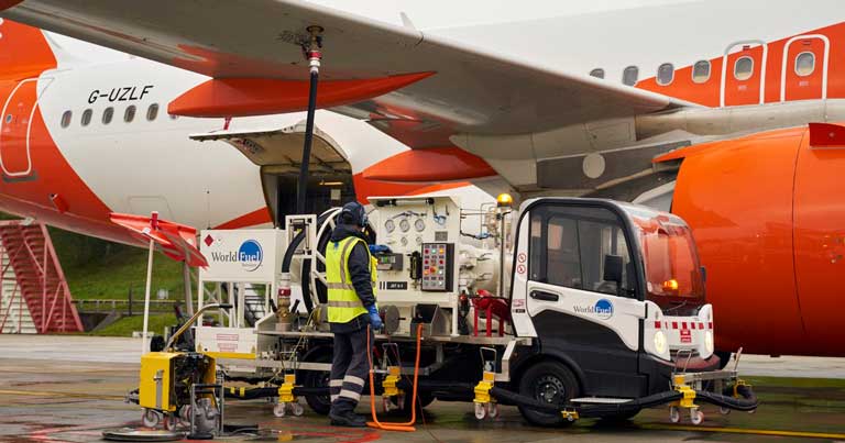 Gatwick Airport to use sustainable aviation fuel for easyJet flights