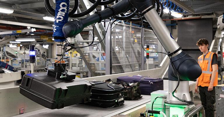 Schiphol tests fully automated solutions to “improve work of employees in baggage handling hall”