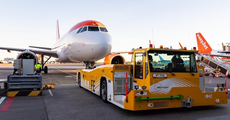 Schiphol launches world’s first electric TaxiBot to support more sustainable aircraft taxiing